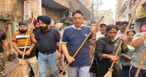 Mission Clean Punjab के तहत अमृतसर में चला विशेष सफाई अभियान, MLA डॉ. अजय गुप्ता ने शहरवासियों से सहयोग की अपील