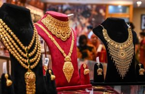 Gold- Silver Rate Today: नाग पंचमी पर महंगा या सस्ता हुआ सोना-चांदी, जानें लेटेस्ट रेट