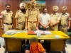Amritsar में अफीम समेत युवक गिरफ्तार:पुलिस को देखकर रास्ता बदला, तलाशी में मिला नशा; नेटवर्क खंगाला जा रहा