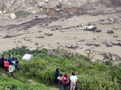 Tibet से आई बाढ़ ने Nepal में तबाही मचाई:कई गांवों में पानी घुसा, पुल टूटा-गाड़ियां बहीं; 9 पुलिसकर्मी लापता