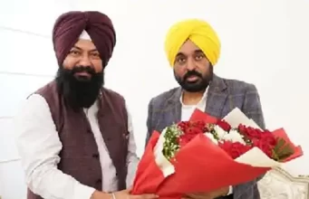 AAP ने SC कमीशन चेयरमैन को हलका इंचार्ज बनाया:गढ़ी को चमकौर साहिब का जिम्मा सौंपा; यहां से पूर्व CM चन्नी चुनाव लड़ते हैं