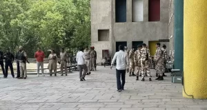 Punjab-Haryana High Court को बम से उड़ाने की धमकी:परिसर खाली कराया, पुलिस-बम स्क्वॉड और सुरक्षा एजेंसियां पहुंचीं