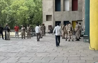 Punjab-Haryana High Court को बम से उड़ाने की धमकी:परिसर खाली कराया, पुलिस-बम स्क्वॉड और सुरक्षा एजेंसियां पहुंचीं