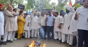 Rahul Gandhi पर FIR का विरोध, चंडीगढ़ कांग्रेस का प्रदर्शन:BJP के खिलाफ सड़कों पर उतरे; केंद्र सरकार की नीतियों पर साधा निशाना
