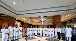 श्री दरबार साहिब पहुंची Punjab Congress की Leadership:एकजुटता का दिया संदेश, गुरजीत औजला बोले- 2027 में बनाएंगे सरकार