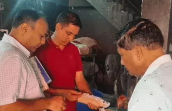 Jalandhar में 75 किलो संदिग्ध पनीर सीज:सेहत विभाग की मिठाई की दुकानों पर रेड; खोया-पनीर के सैंपल जांच को भेजे