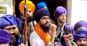 सांसद Amritpal की पार्टी के रजिस्ट्रेशन पर विवाद:MLA अयाली बोले- Election Commission जानबूझकर रोक रहा