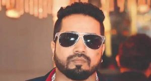 ‘भाई के शराब पीने की बात साबित हुई तो छोड़ दूंगा सिंगिंग’, Daler Mehndi के सपोर्ट में उतरे Mika Singh