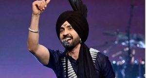 Diljit Dosanjh का घर समझ लिखे खालिस्तानी नारे:पड़ोसी बोला- मुंह बांधकर आए थे 4-5 लोग, मेरी दीवार खराब कर गए